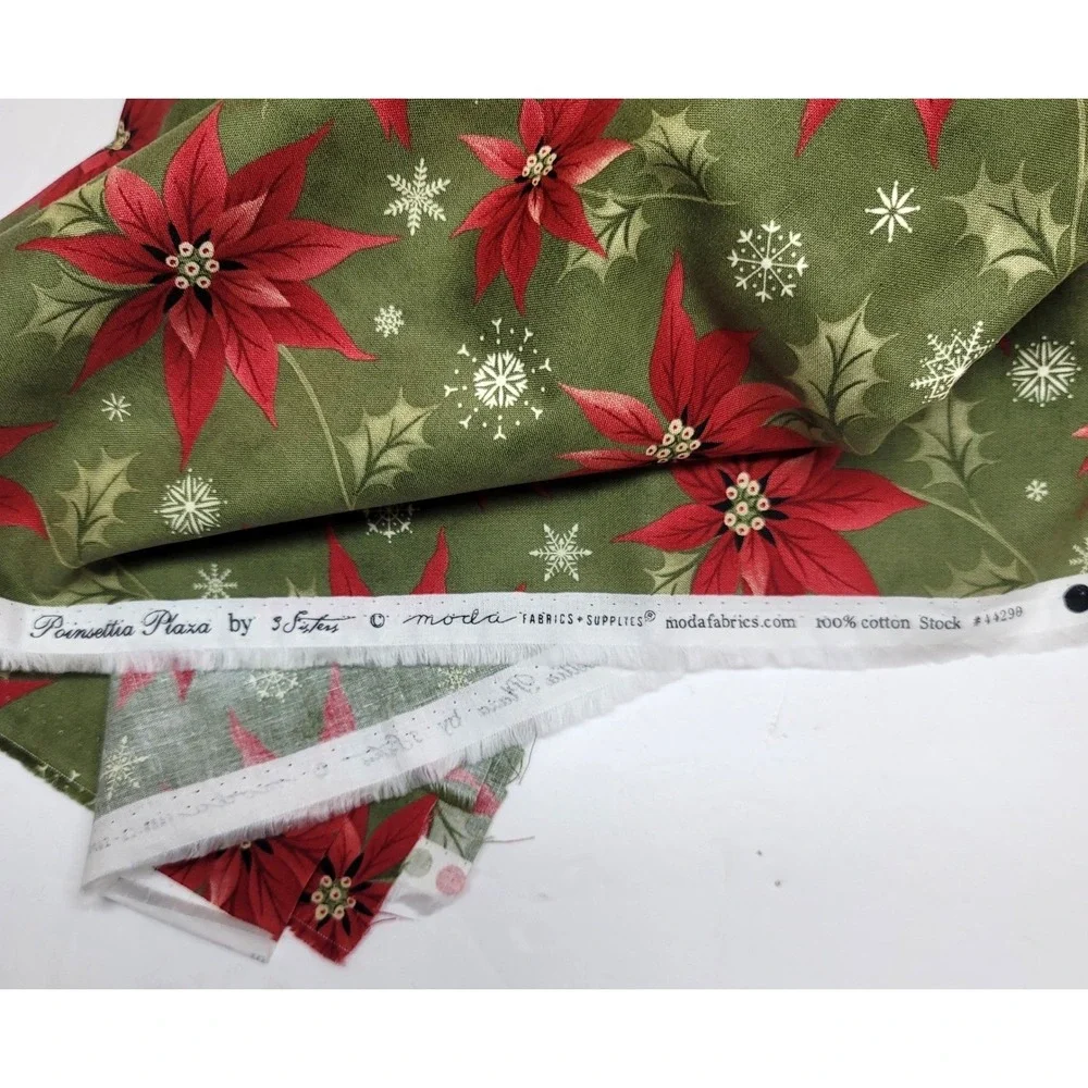 Moda fabrics poinsettia